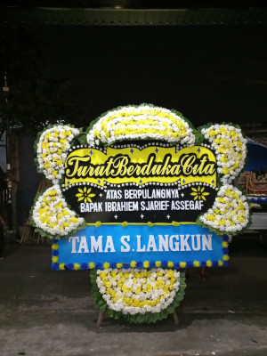 Papan Bunga Duka di Tua Tunu